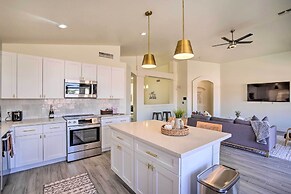 Private Heated Pool: Phoenix Sanctuary w/ Foosball