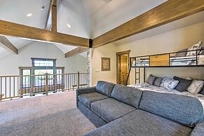 Mtn-view Cabin w/ Hot Tub & Fireplace in Cle Elum!