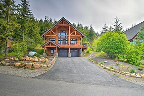 Mtn-view Cabin w/ Hot Tub & Fireplace in Cle Elum!