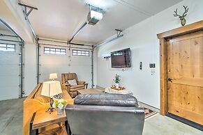 Mtn-view Cabin w/ Hot Tub & Fireplace in Cle Elum!