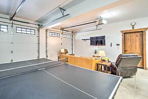 Mtn-view Cabin w/ Hot Tub & Fireplace in Cle Elum!