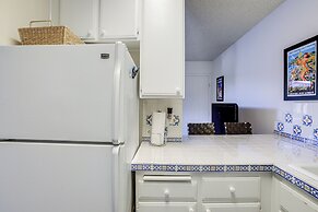 Walk to Dtwn Palm Springs: Condo w/ Pool Access