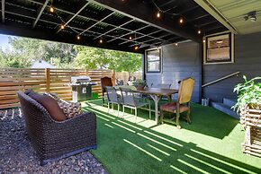 Game Room & Putting Green: Reno Home!