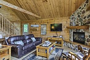 Lakefront Hazelhurst Cabin: Dock & Pool Table