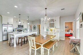 Modern Crystal Beach Escape - 225 Feet to Shore!