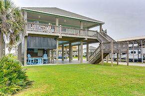 Modern Crystal Beach Escape - 225 Feet to Shore!