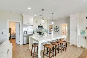 Modern Crystal Beach Escape - 225 Feet to Shore!