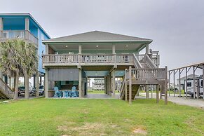 Modern Crystal Beach Escape - 225 Feet to Shore!