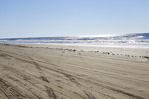 Modern Crystal Beach Escape - 225 Feet to Shore!