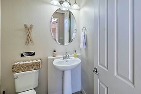 Centrally Located Flagstaff Vacation Home w/ Patio