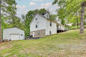 Peaceful Rogers Home Near Beaver Lake!