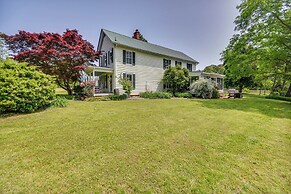 15 Mi to Gloucester: Waterfront Mathews Home!