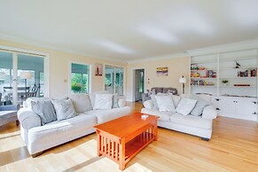 15 Mi to Gloucester: Waterfront Mathews Home!