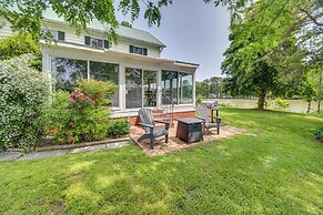 15 Mi to Gloucester: Waterfront Mathews Home!