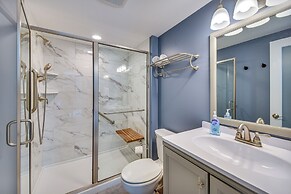 15 Mi to Gloucester: Waterfront Mathews Home!