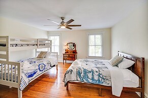 15 Mi to Gloucester: Waterfront Mathews Home!