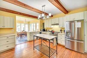 15 Mi to Gloucester: Waterfront Mathews Home!