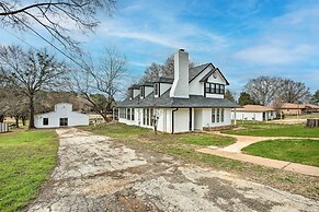 Spacious Lakefront Home w/ Fire Pit & Fun Barn!