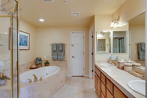 Step-free Bullhead City Condo w/ Balcony!