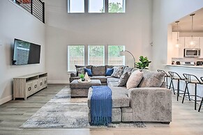 Chic Houston Home w/ Game Room ~ 8 Mi to Dtwn