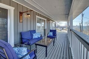 Beautiful Lakeview Home: Near Bull Shoals Lake!