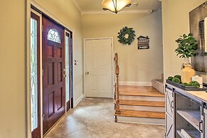 Dock, Hot Tub & Kayaks: Luxe Hot Springs Lakehouse