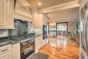 Dock, Hot Tub & Kayaks: Luxe Hot Springs Lakehouse