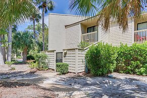 Golf Course Views & Beach Access: Shipyard Villa