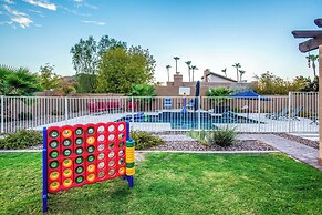 Pet-friendly Glendale Home w/ Pool & Putting Green