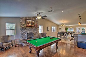 Pet-friendly Glendale Home w/ Pool & Putting Green