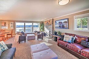 Stunning Kent Lake House w/ Private Dock!