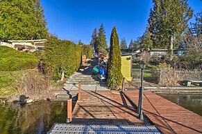 Stunning Kent Lake House w/ Private Dock!