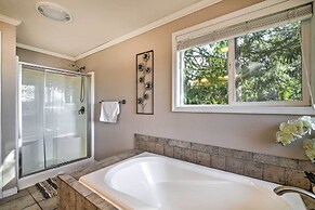 Stunning Kent Lake House w/ Private Dock!