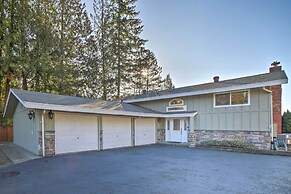 Stunning Kent Lake House w/ Private Dock!