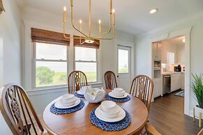 Waterfront Vacation Rental Home on Newport River!