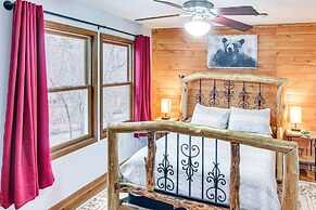 Riverfront Lake Lure Lodge w/ Deck on 13 Acres