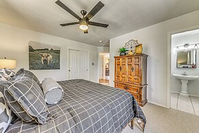 Charming Ruidoso House w/ Deck & Mountain Views!