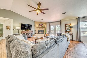 Charming Ruidoso House w/ Deck & Mountain Views!