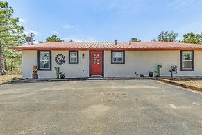 Charming Ruidoso House w/ Deck & Mountain Views!