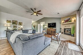 Charming Ruidoso House w/ Deck & Mountain Views!