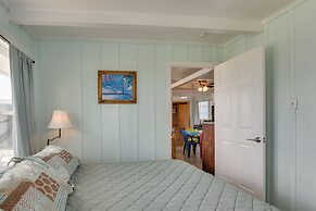 Walk to Shore: Freeport Beach House w/ Grill!