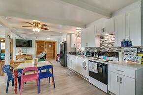 Walk to Shore: Freeport Beach House w/ Grill!