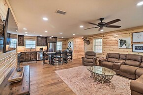 Greers Ferry Home on 40 Acres 1/4 Mi to Lake!