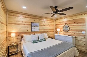 Greers Ferry Home on 40 Acres 1/4 Mi to Lake!