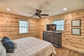 Greers Ferry Home on 40 Acres 1/4 Mi to Lake!