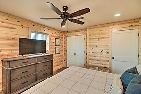 Greers Ferry Home on 40 Acres 1/4 Mi to Lake!