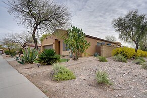 8 Mi to Sports Complex: Peoria Home w/ Hot Tub!