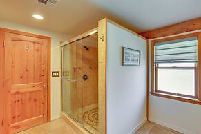 Deck, Grill & River Access: California Escape!