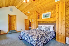 Deck, Grill & River Access: California Escape!