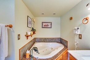 Deck, Grill & River Access: California Escape!